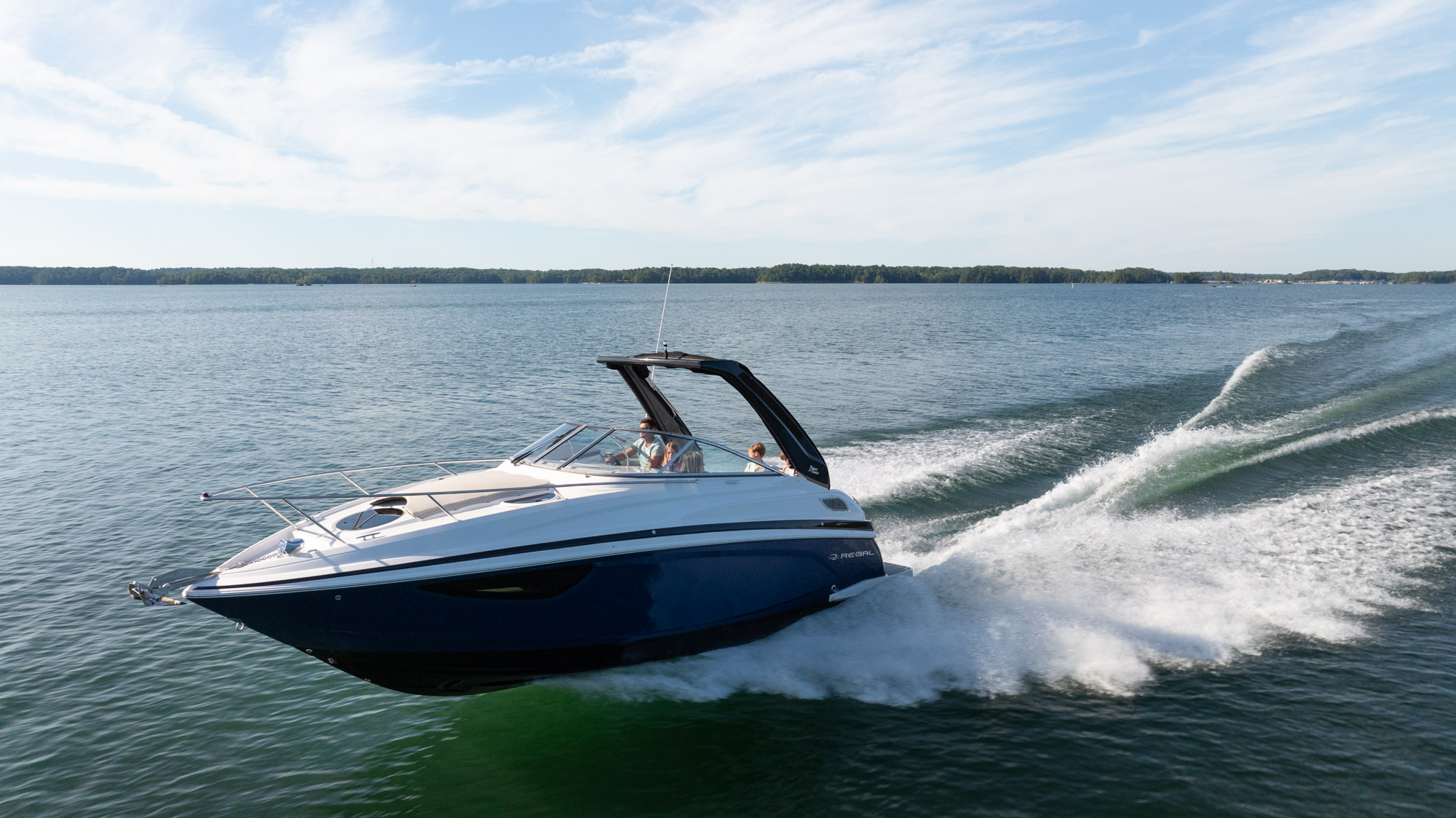 Lancha Speed 28 – Passeio Privativo com Conforto e Diversão